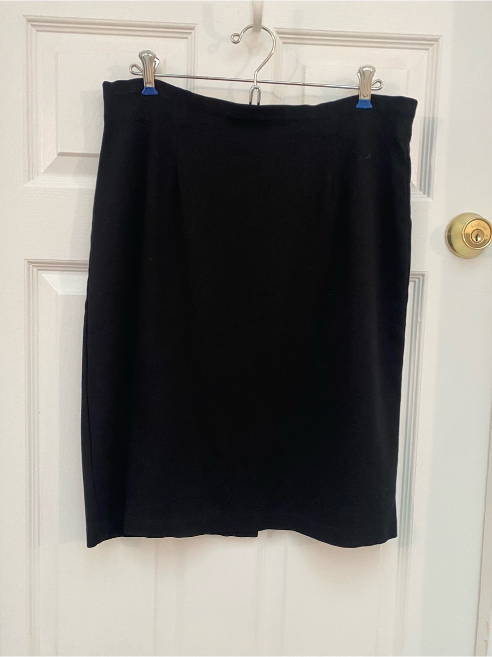 Eileen Fisher Black Pencil Pull-On Skirt - Medium